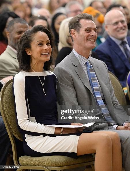 anne marie johnson spouse.